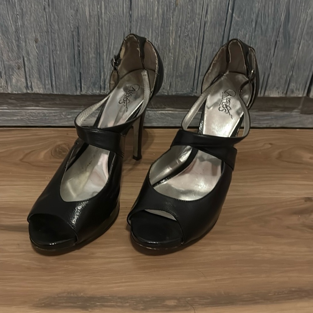 Size 8 Carlos Black Heel